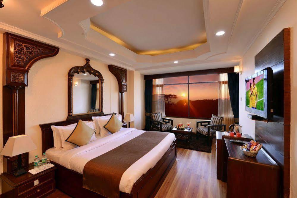 Ashiana Regency Hotel Shimla Buitenkant foto